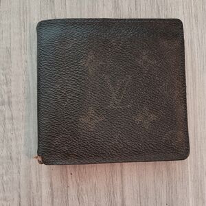 Louis Vuitton Monogram Bifold Wallet Men’s Authentic